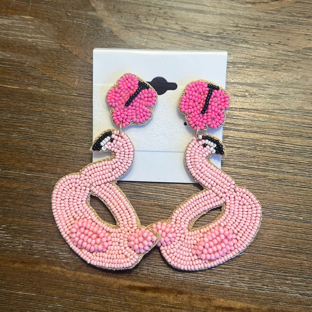 NWT Flamingo Pink seed beaded dangle earrings